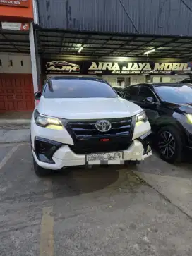 Toyota Fortuner TRD S tahun 2019 metic solar