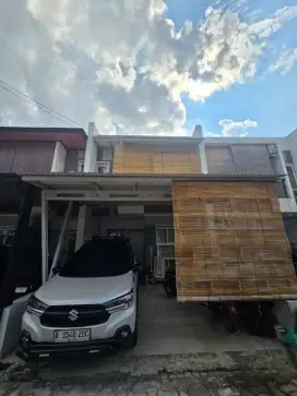 DIJUAL RUMAH FULL FURNISHED SAWANGAN  2 KM DARI PINTU TOL DESARI