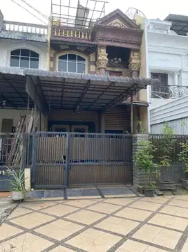 DIJUAL RUMAH 3 LANTAI DEKAT TELADAN