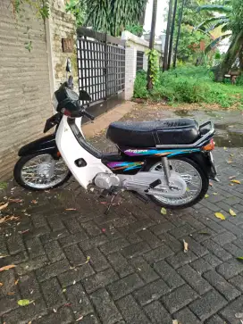 Honda astrea grand