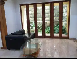 Disewakan rumah mewah furnished mewah di pik 1