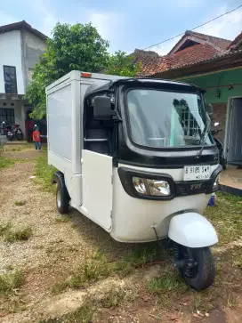 TVS king kargo box