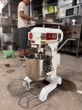 Planetary mixer 
Dough mixer
Merk Fomac
Kapasitas 15 liter
Harga 4jt