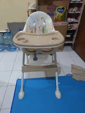Kisubo high chair