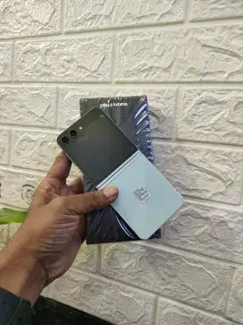 Samsung Galaxy Z Flip5 8/256GB sein