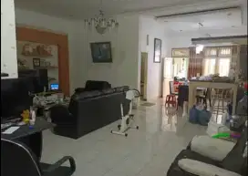 Rumah Murah Poros Jalan Raya Plus Tempat Usaha Omset 100 Juta 1 Bulan