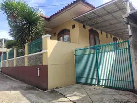 DIJUAL RUMAH LT 325m2 LB 110m2 SHM