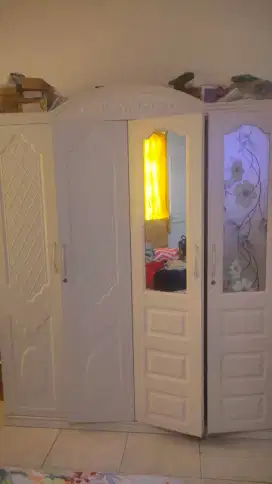Lemari Besi 4 pintu