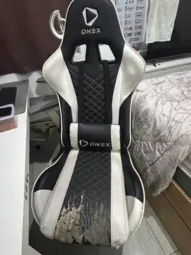 Kursi gaming onex