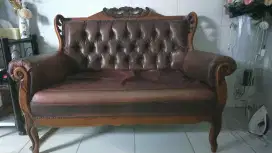 Kursi Sofa Merah Bata