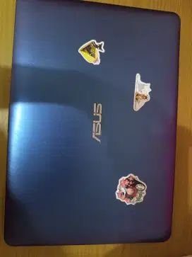 ASUS VIVOBOOK RAM 4GB