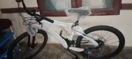 Sepeda Triojet sepeda olahraga