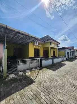 Rumah di jl candi gebang dekat amikom upn ykpn