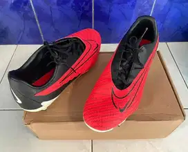 sepatu bola nike phantom gx club size 45,5