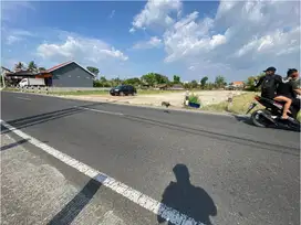 Godean km 8, Lokasi strategis di tepi Jl. Sidokarto