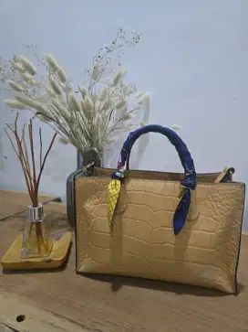 SALE BESAR BESARAN! TAS ROUNN FELICE 23 TAS SELEMPANG BAHU KULIT ASLI
