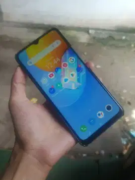 vivo y51a 8/128 Gb ..