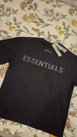 Essentials Black On Black (Ghoib)