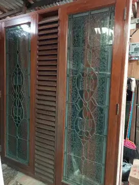 Kusen & jendela kaca patri
