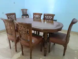 Set Meja Makan Kayu Ukiran Klasik