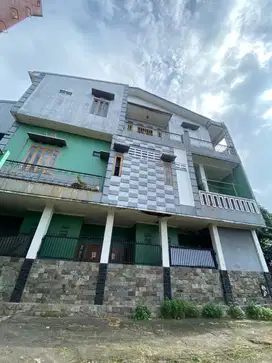 Dijual Rumah Utama dan Rumah Kos UI di Depok