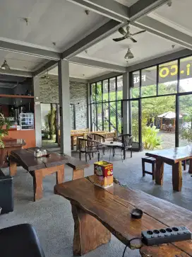 Murah! Kantor Cafe Hitungan Tanah Poros Jl. Akordion