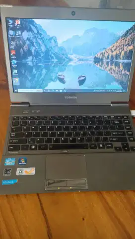 Laptop Toshiba Z835-P330