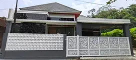 Rumah Modern Proses Bangun Timur Kampus UII