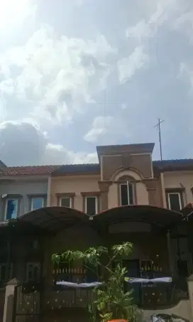 Dijual Rumah 2 lantai