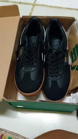Sepatu puma palermo