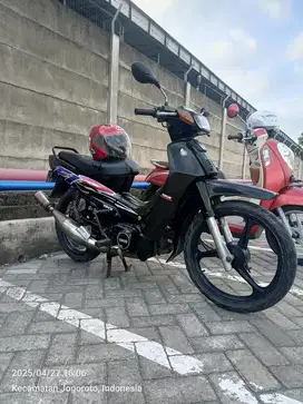 motor jadul yamaha force 1