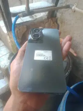 Realme c67 8+4/258