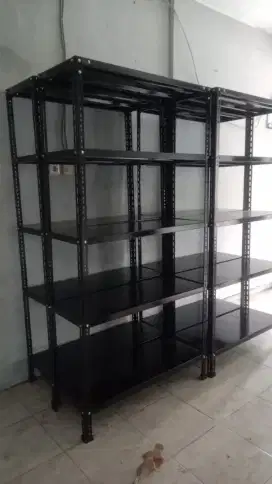 Rak Besi Perlengkapan Gudang