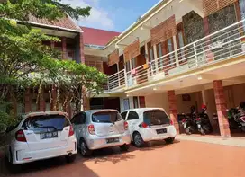 Butuh uang jual rumah kos full penghuni lokasi griyasanta suhat