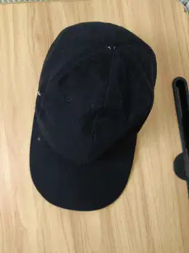 Topi Pria Polos Warna Hitam