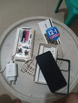 TECNO POVA 6 PRO 5G FULLSET (12/256 GB) Pemakaian Baru 7 Bln