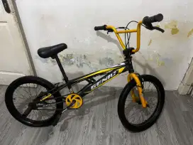 Jual sepeda bmx merk genio 20 inch