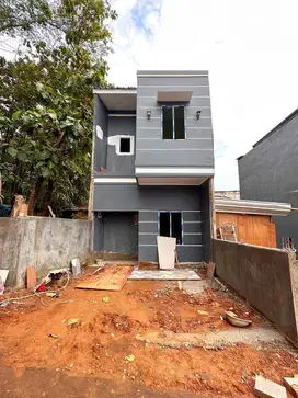 Rumah 2 Lantai Di Cijantung, Pasar Rebo - Jakarta Timur