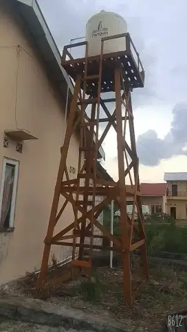 Tiang tandon menara Ulin