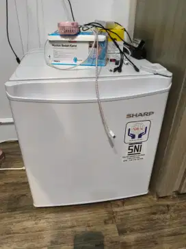 Kulkas Sharp SJ-50MB-XW Bekas Berkualitas, satu pintu