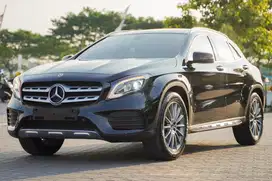 Mercedes Benz GLA200 AMG Night 2019 black 320i x1 c200 a200