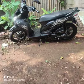 Dijual Honda beat street 2017