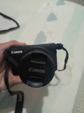 Camera Canon EOS M10