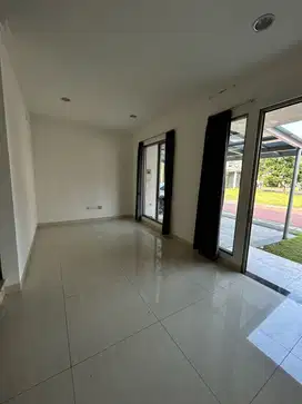 Dijual /disewakan rumah Golf island pik