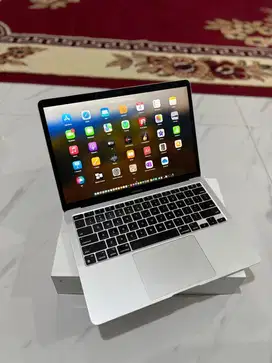 Mac Book Air M1 2020 13 Inch 8/256 GB