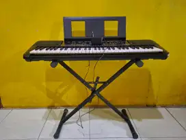 Keyboard YAMAHA PSR E263