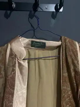 outwear batik coklat