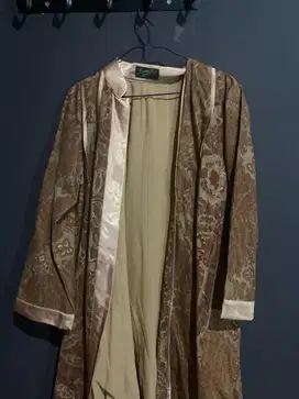 outwear batik coklat