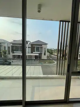 Disewakan rumah semi furnished pik2
