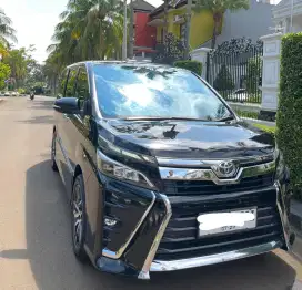Toyota Voxy 2.0 AT Low Km 40rb Istimewa